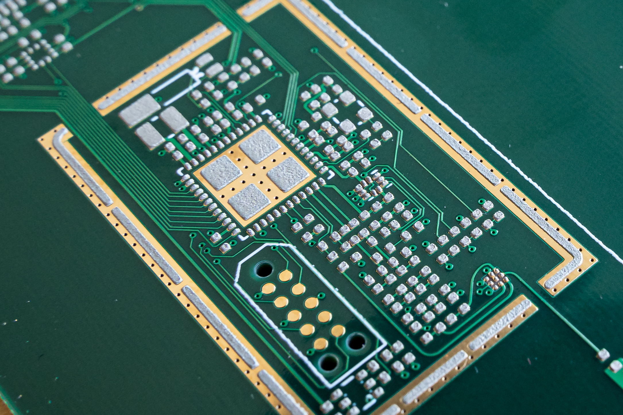 PCB Ausschnitt PCB Ausschnitt