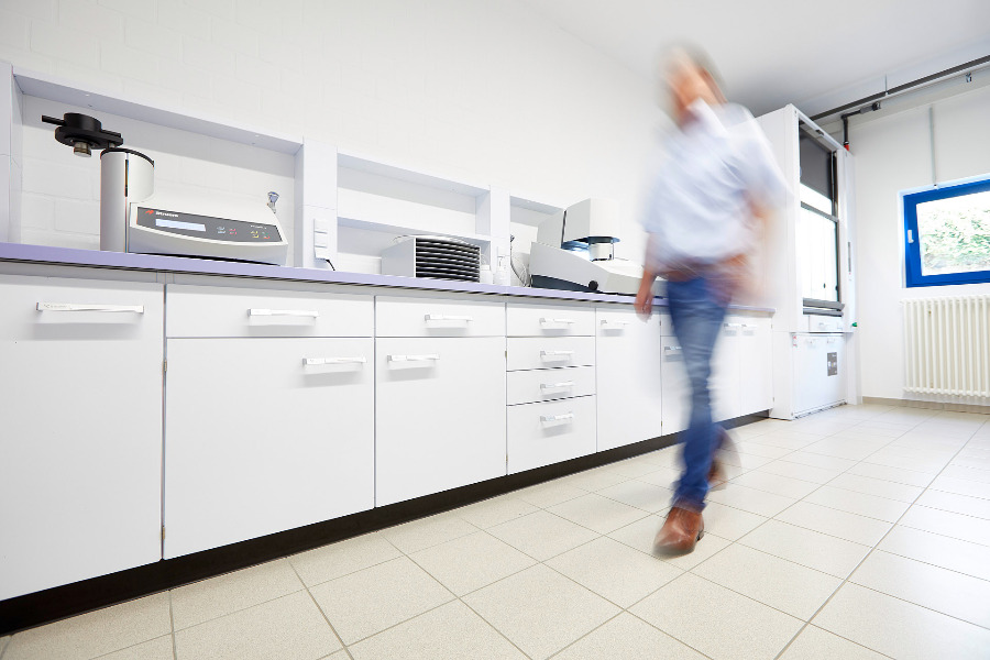 Hauseigenes Werkstofflabor Hauseigenes Werkstofflabor